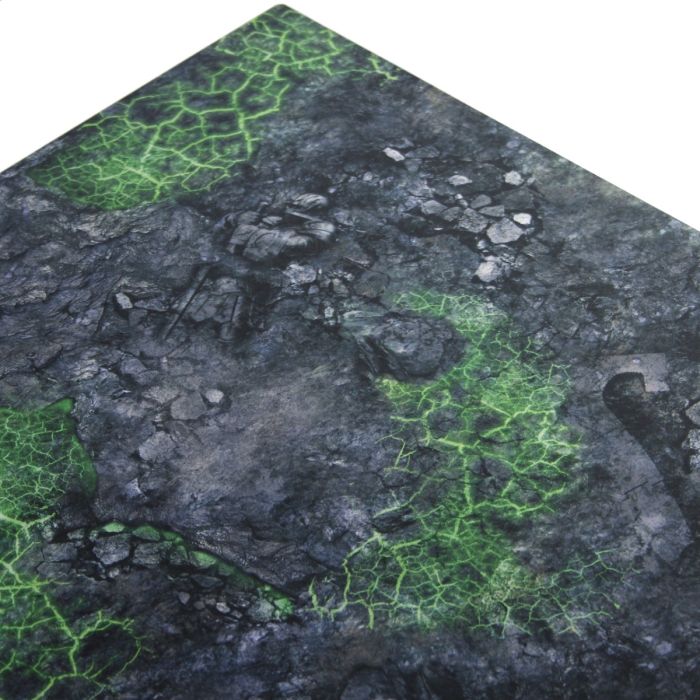Green Blight Battlefield – Tapis de jeu en caoutchouc simple face 44″x60″ / 112 x 152 cm